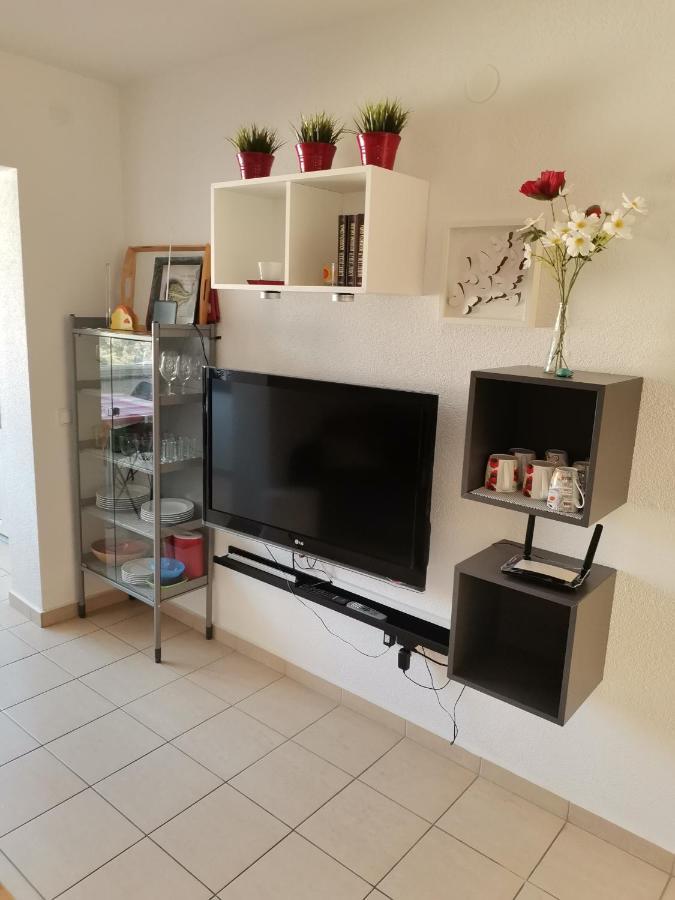 Apartman Klaudija 바슈카 외부 사진